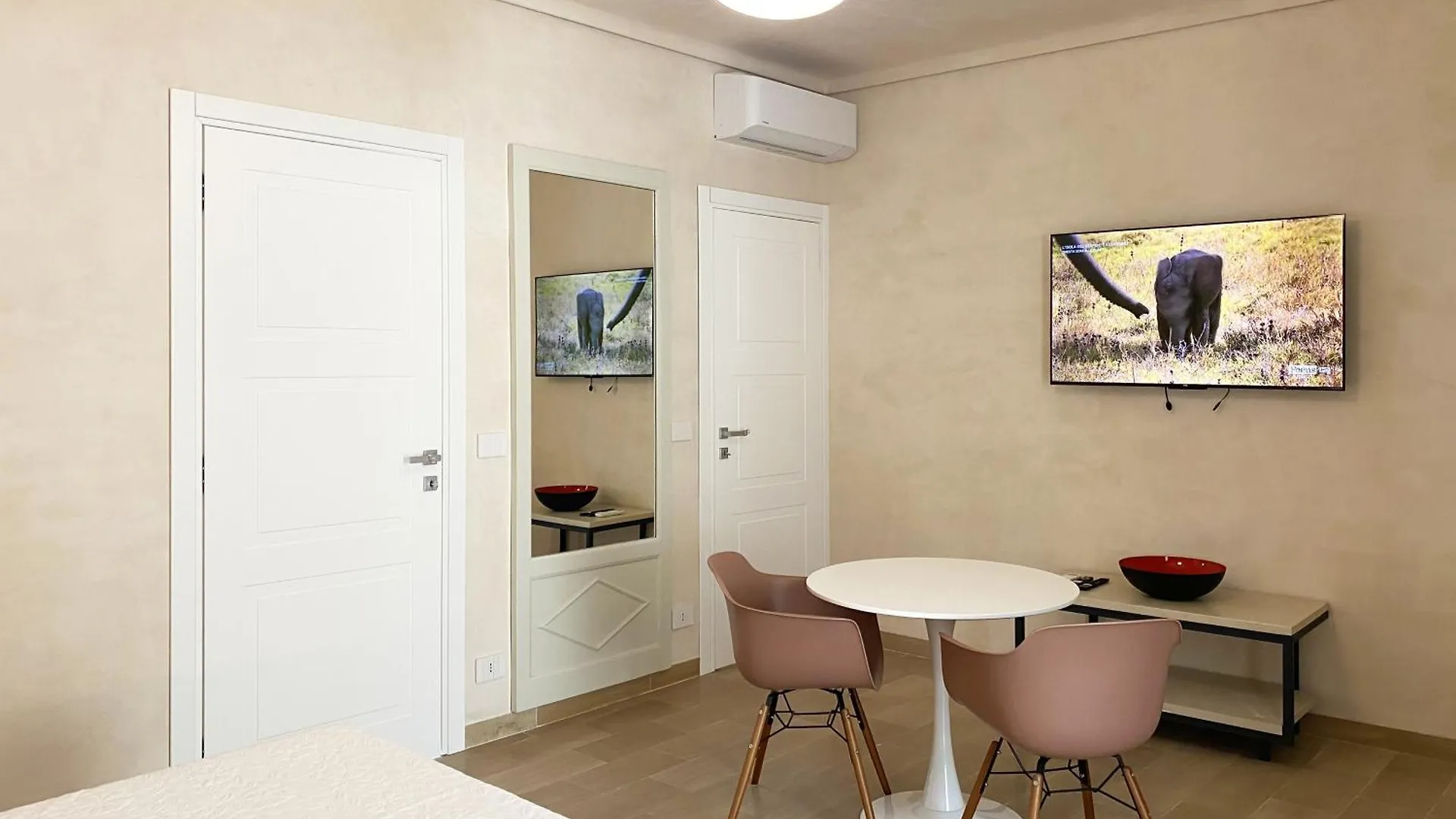 Apartment La Casa Di Irene - Suites Con Vista Ragusa Italy