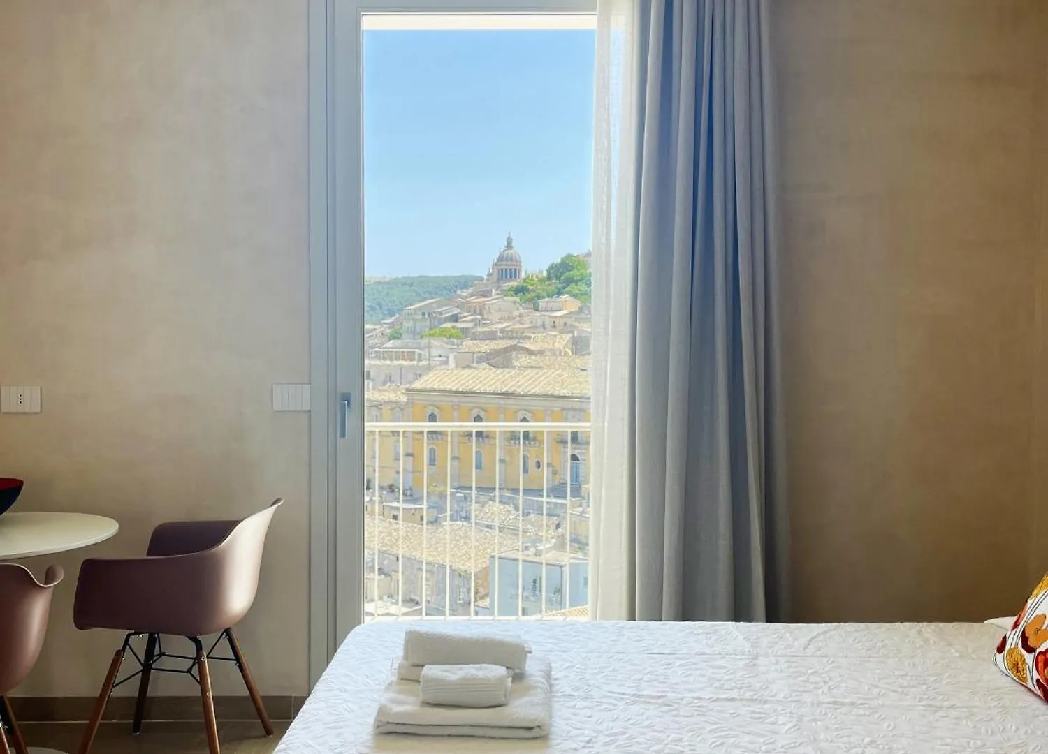 La Casa Di Irene - Suites Con Vista Ragusa Italy