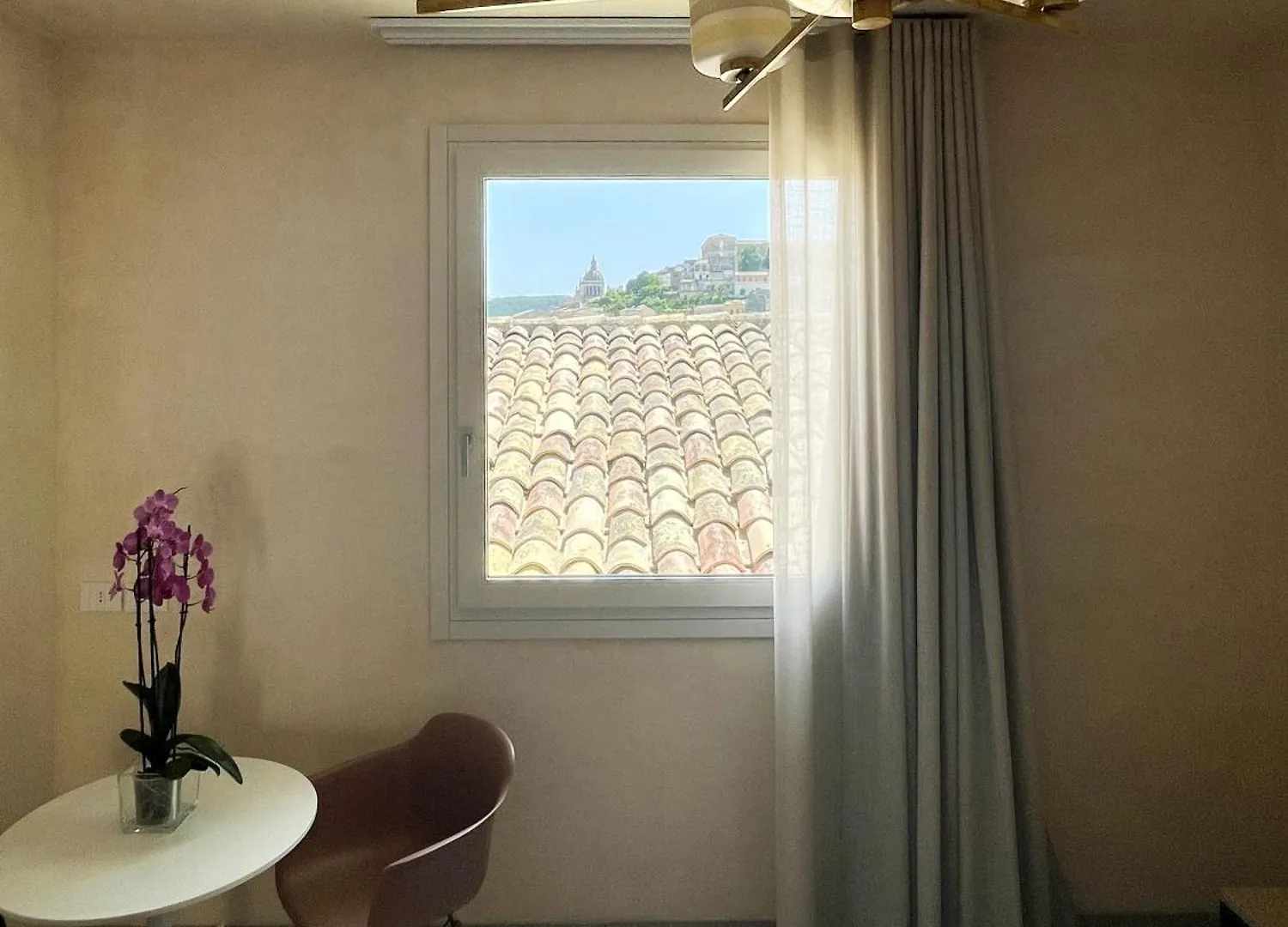 La Casa Di Irene - Suites Con Vista Ragusa 0*,  Italy