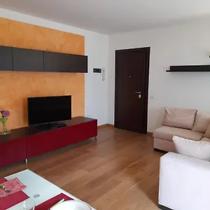 La Casa Di Max- For Families , Parma Italia
